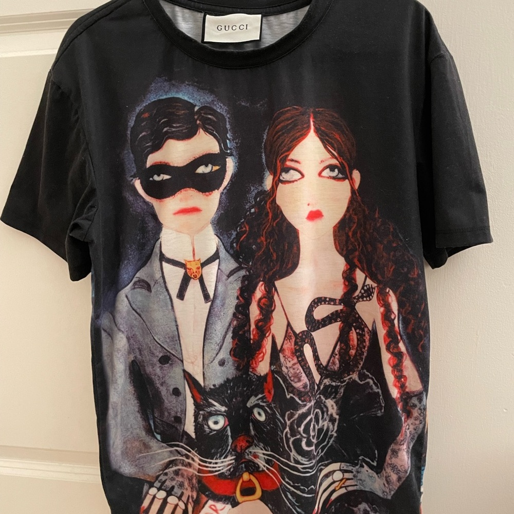 Gucci limited design . The real one . Not sell in US only Italy